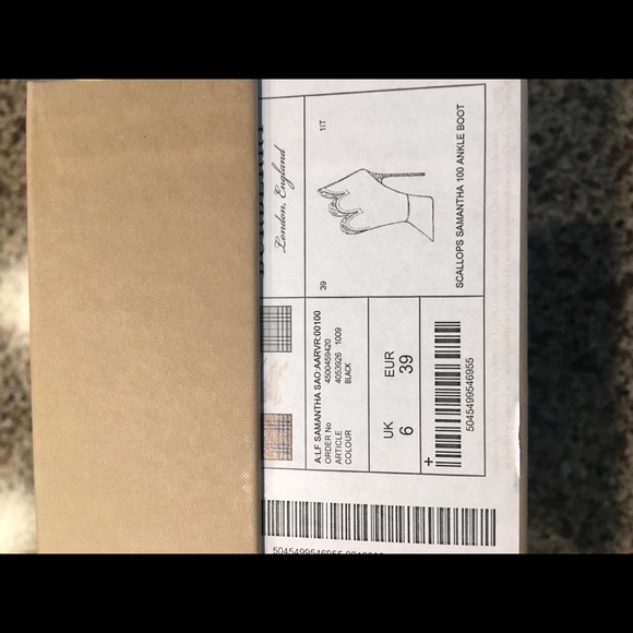 NWT Burberry Suede Heels - Picture 4 of 8